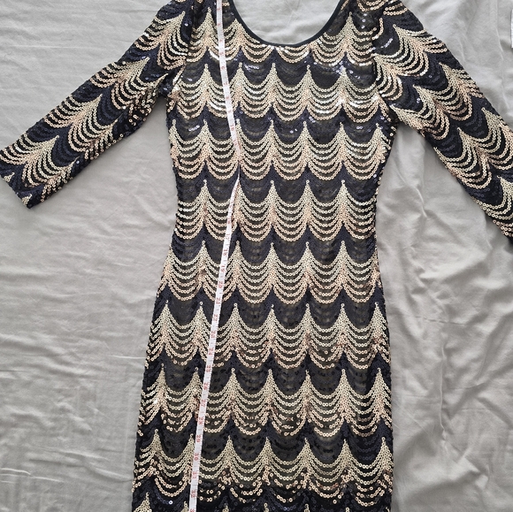 Black and Gold sequence Dress - Picture 3 of 8